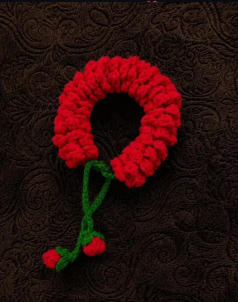 Handmade red crochet flower gajra hair accessory with dori